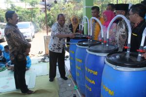 Dr. Sukirno Aldianto, M.Pd. saat menjelaskan proses Bank Sampah menjadi Biogas                 
